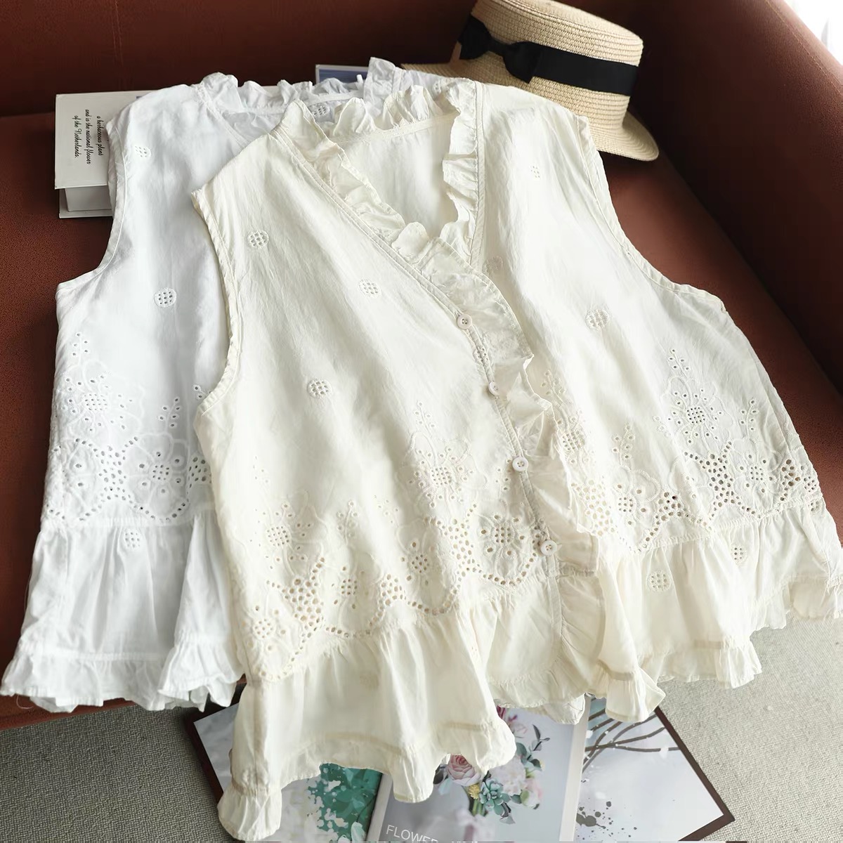 Embroidery Vest - Damen Ärmelloses Westentop mit Rüschen, V-Ausschnitt,