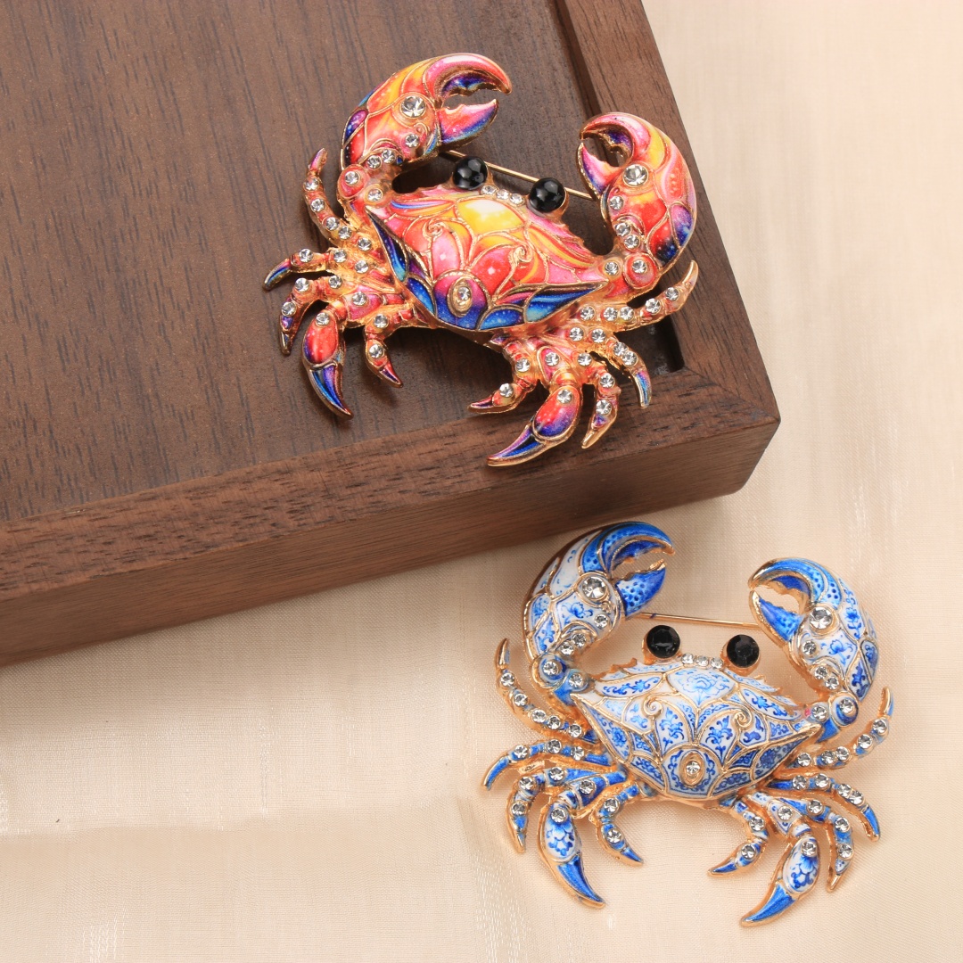 Barocke Luxus-Brosche im Krebs – Embroidery Fish Bewertung und Preis